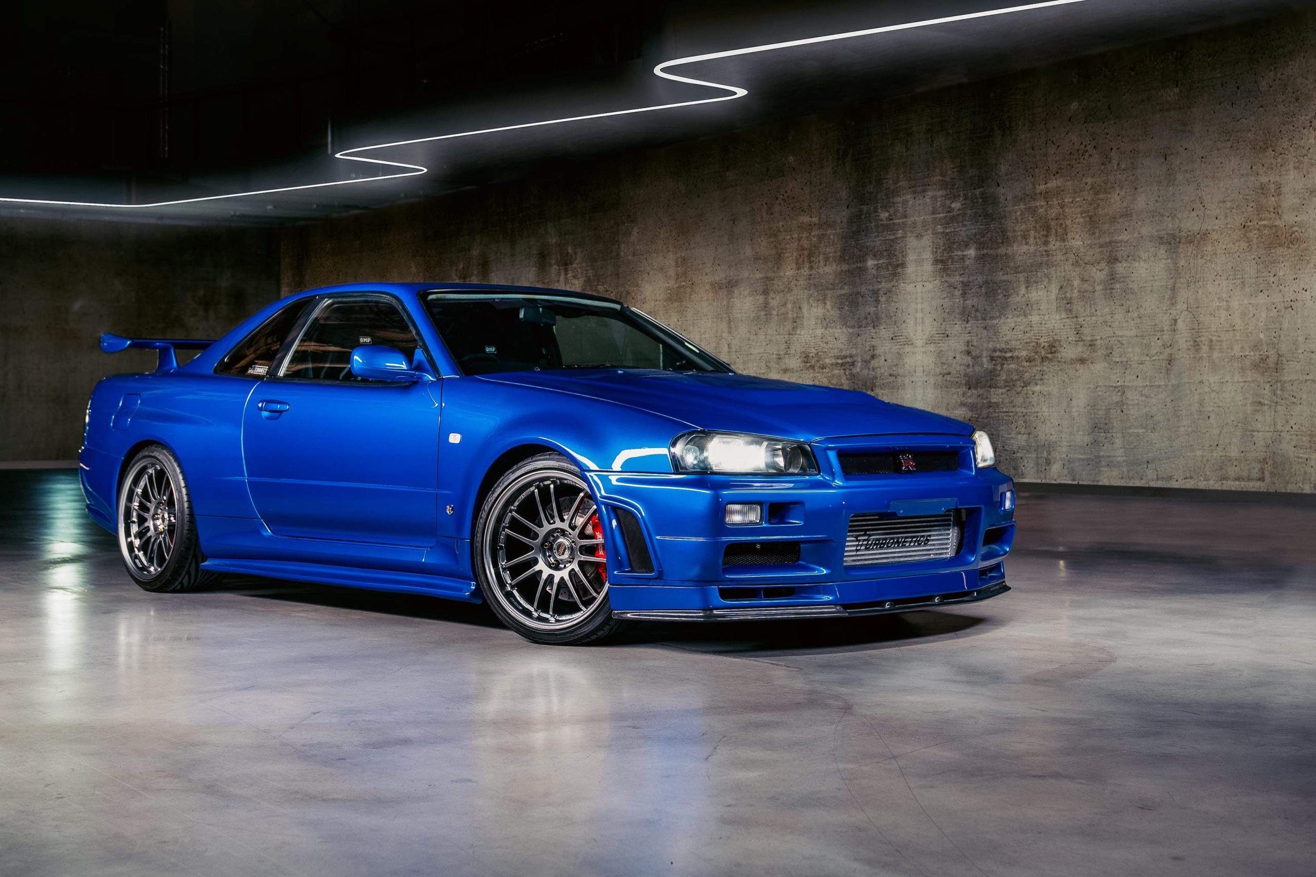 modry nissan